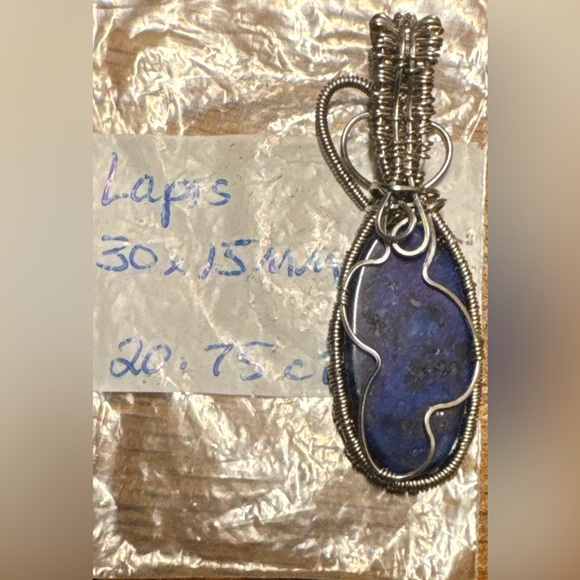 Beautiful Blue Lapis Pendant with Sterling Silver Wrap (jewelers grade wire) - Picture 2 of 16